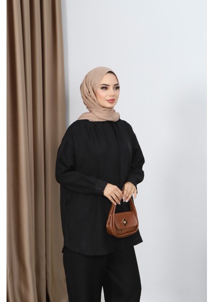 Gizli Düğmeli Pantolonlu Takım fırsatları