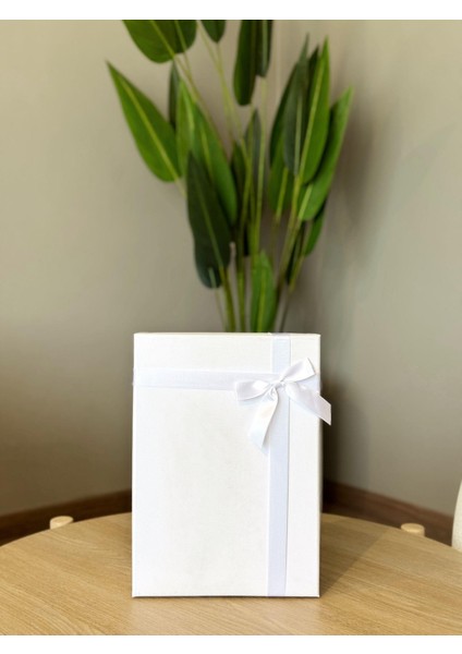 Dekoratif Beyaz Fiyonklu 2 Li Hediye Kutusu Seti Sert Mukavva Hediye Kutusu fiyatları