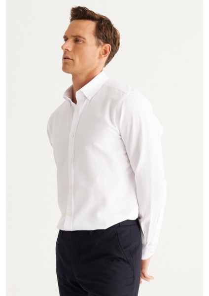 Erkek Beyaz Düğmeli Yaka Kolay Ütülenebilir Pamuklu Slim Fit Dar Kesim Oxford Gömlek indirimleri
