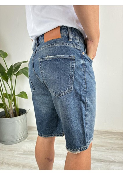 Paça Cep Yırtık Detaylı Yıkamalı Mavi Fit Likrasız Jean Kot Şort