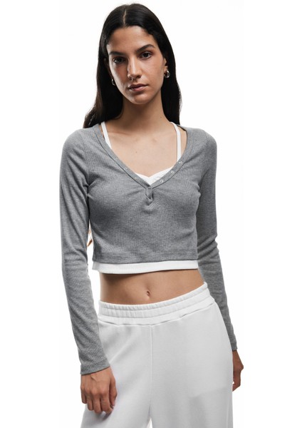 V Yaka Uzun Kollu Düğmeli Atlet Detaylı Kaşkorse Crop Tişört