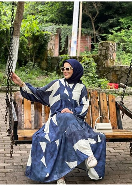 Kadın Mavi Saten Uzun Etnik Desenli Tesettür Elbise fırsatları