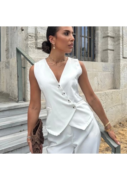 Kadın Sıfır Kollu Çapraz V Yakalı Önden Düğmeli Atlas Yelek ve Pantolon Ikili Takım