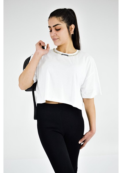 Sıfır Yaka Taş Detaylı T-Shirt indirimleri