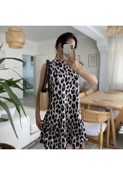 Kadın Kolsuz Sırttan Bağlamalı Fırfırlı Leopar Desenli Süprem Elbise