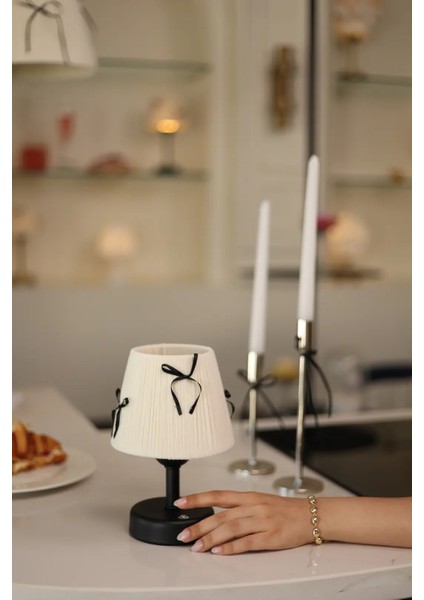 Krem Kadife Süet Siyah Fiyonk Kablosuz Şarjlı Masa Lambası - Alt Siyah fiyatları
