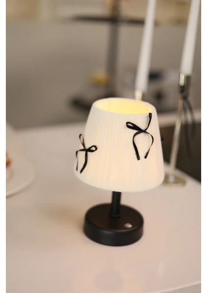 Krem Kadife Süet Siyah Fiyonk Kablosuz Şarjlı Masa Lambası - Alt Siyah