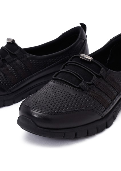 Kadın Siyah Deri Comfort Loafer 25AFD500818