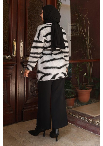 Zebra Desenli Triko Takım Gri 6154 fırsatları