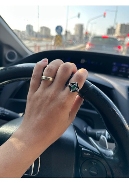 Siyah Mineli Ayarlanabilir Yüzük fiyatları