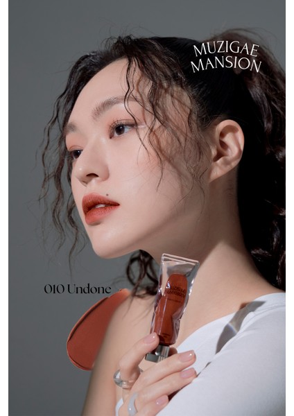 Gül Özlü, Yumuşak Dokulu, Nemlendirici ve Kalıcı Tint Muzıgae Mansıon Objet Liquid (010 Undone)