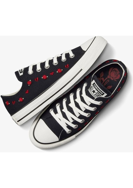 Chuck Taylor All Star Kadın Siyah Sneaker fırsatları
