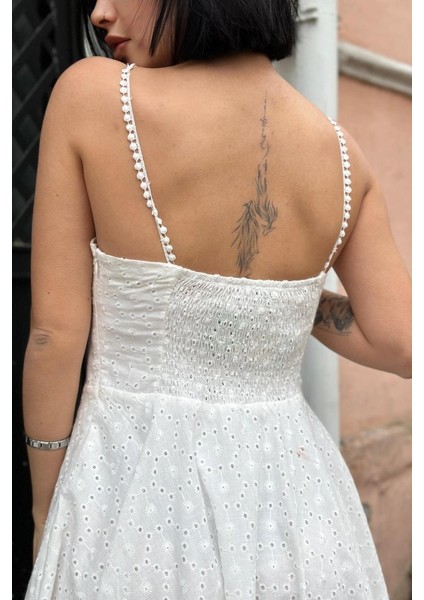 Beyaz Askılı Fisto Mini Elbise fırsatları