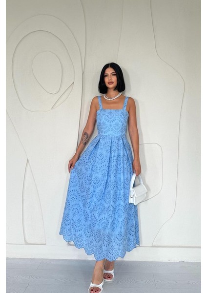 Mavi Askılı Aparatlı Brode Elbise