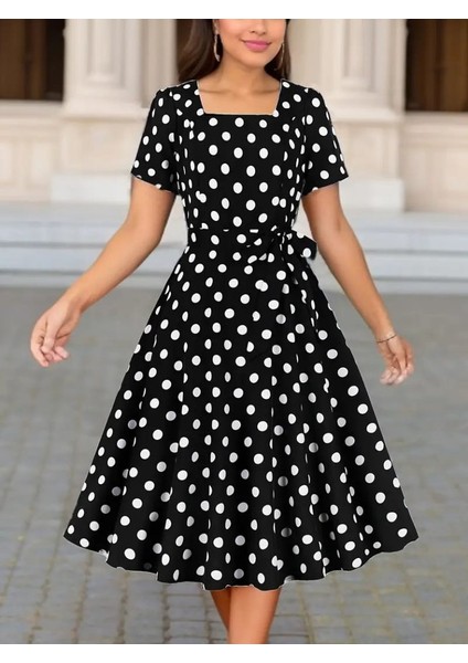 Kadın Kısa Kollu Geometrik Yaka Puantiyeli Kiloş Midi Süprem Elbise