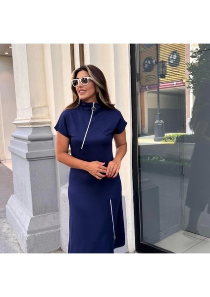 Kadın Kısa Kollu Yakadan ve Etekten Fermuarlı Midi Viskon Iki Iplik Elbise