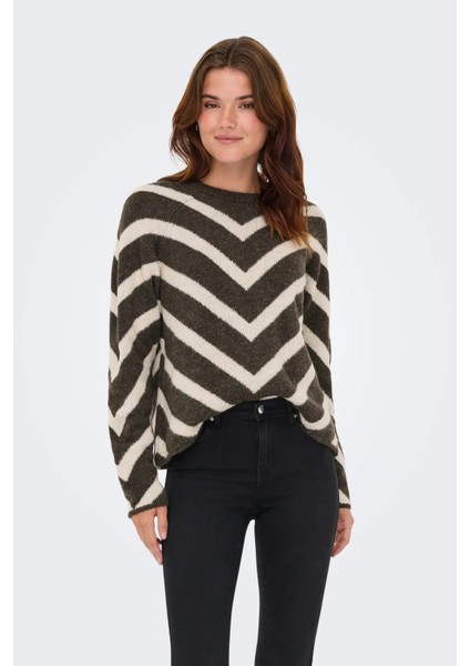 Kadın Onlelıza Desenli Örme Kazak 15191792 Kahverengi modelleri