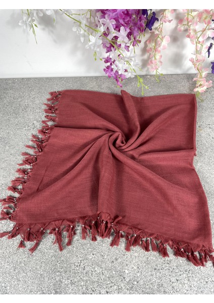 Pembe Püsküllü Yazma Eşarp – Pamuklu, Şık ve Rahat Kullanım