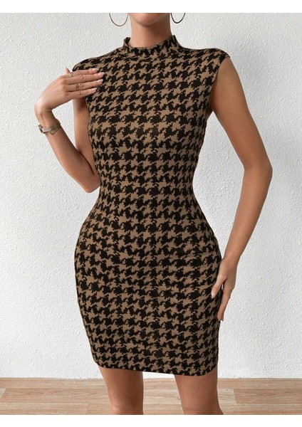 Kadın Yarı Balıkçı Yaka Kolsuz Desenli Kısa Dalgıç Elbise