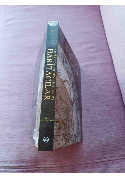 Antik Dönemden Günümüze Haritacılar - Cıltlı Somizli Tarihsel Öneme Sahip Haritalar Eşliğinde - Ciltli - 1. Baskı 2012 Basim 95 Sayfa Tam Bir Harita Soleni Cok Iyi Durumdadır fiyatları