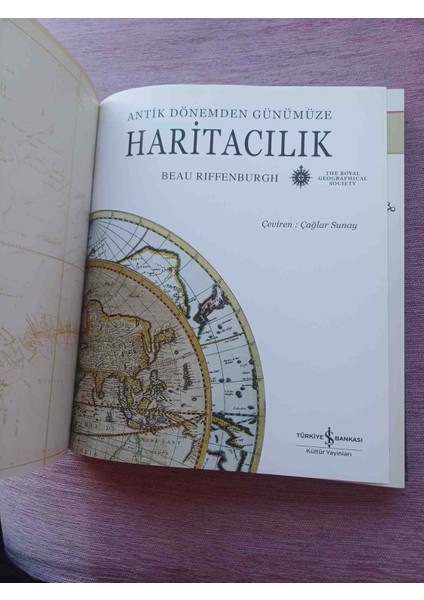 Antik Dönemden Günümüze Haritacılar - Cıltlı Somizli Tarihsel Öneme Sahip Haritalar Eşliğinde - Ciltli - 1. Baskı 2012 Basim 95 Sayfa Tam Bir Harita Soleni Cok Iyi Durumdadır modelleri
