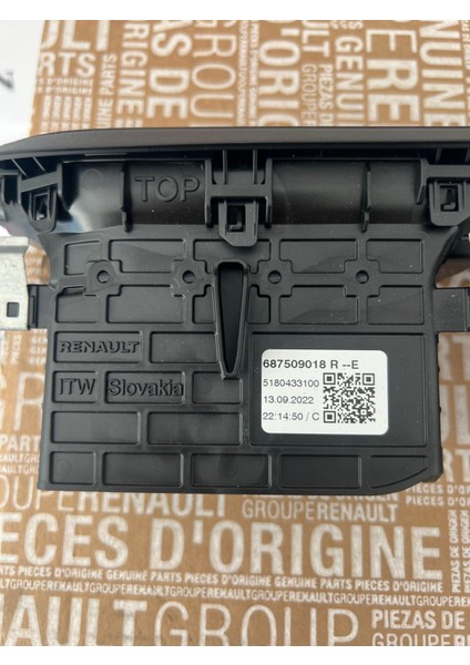 Orta Havalandırma Izgarası - Dacia Sandero 3 Logan 3 modelleri