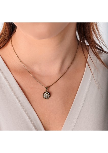 Klasik Gül Kadın 3'lü Takı Seti Küpe Kolye Yüzük Takım Bakır El Yapımı Kristal Taşlı Kararma Yapmaz Kutulu modelleri