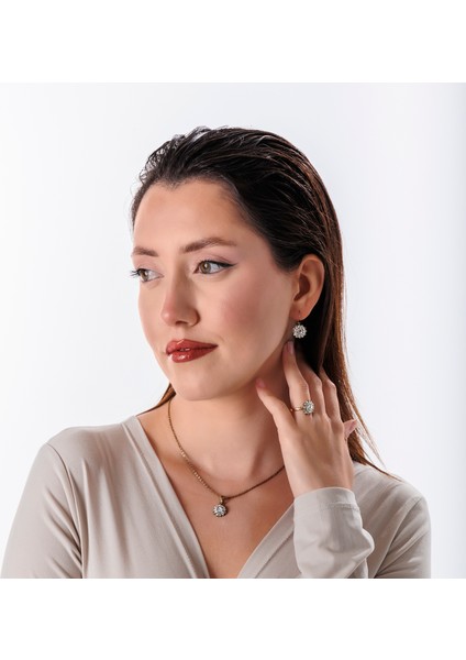 Klasik Işıltı Kadın 3'lü Takı Seti Küpe Kolye Yüzük Takım Bakır El Yapımı Kristal Taşlı Kararma Yapmaz Kutulu