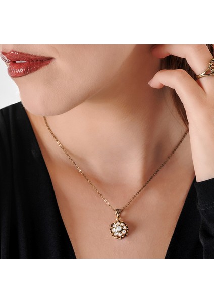 Güverseli Gül Kadın 3'lü Takı Seti Küpe Kolye Yüzük Takım Bakır El Yapımı Kristal Taşlı Kararma Yapmaz Kutulu modelleri