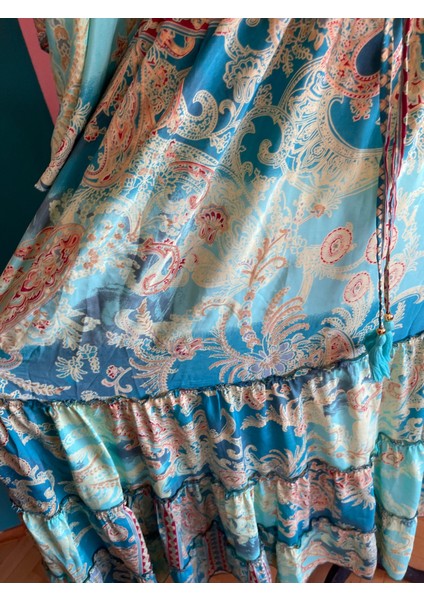 Parlak Mavi Desenli Ipek Karışımlı Maxi Elbise – Standart Beden 36 40 Tesettüre Uygundur. indirimleri