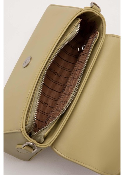 Yeşil Logo Tokalı Omuz Çantası modelleri