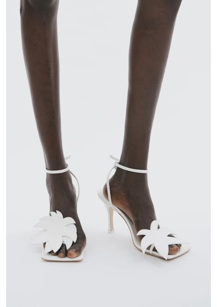 Italya Yapımı Delta Palma Beyaz Topuklu Ayakkabı Zarif Taş Detaylı Nappa Deri modelleri