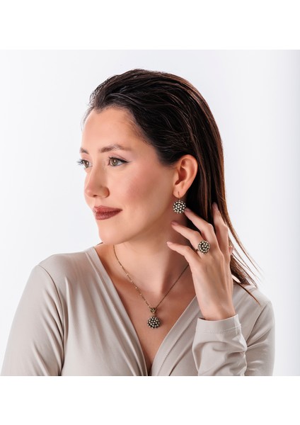 Gürs Kadın 3'lü Takı Seti Küpe Kolye Yüzük Takım Bakır El Yapımı Kristal Taşlı Kararma Yapmaz Kutulu