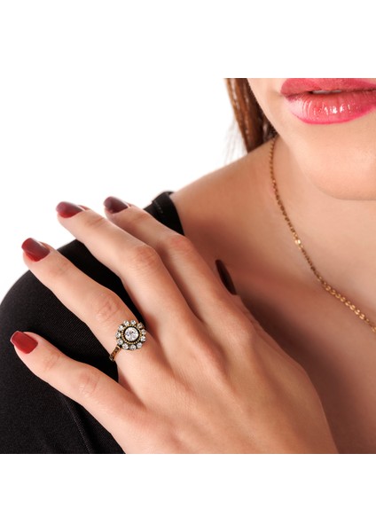 Antik Işıltı Kadın 3'lü Takı Seti Küpe Kolye Yüzük Takım Bakır El Yapımı Kristal Taşlı Kararma Yapmaz Kutulu fırsatları