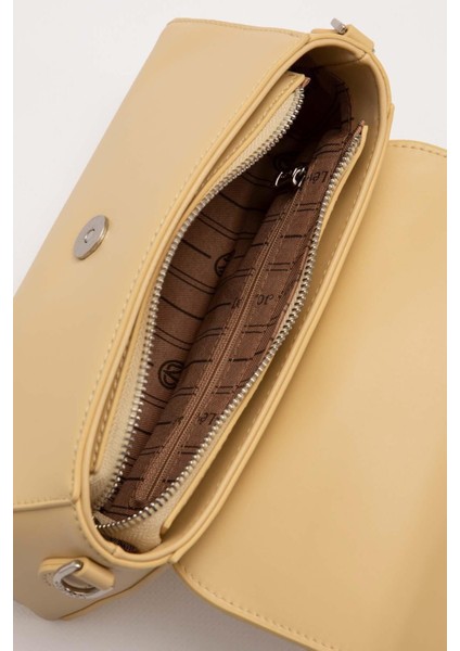 Sarı Logo Tokalı Omuz Çantası modelleri