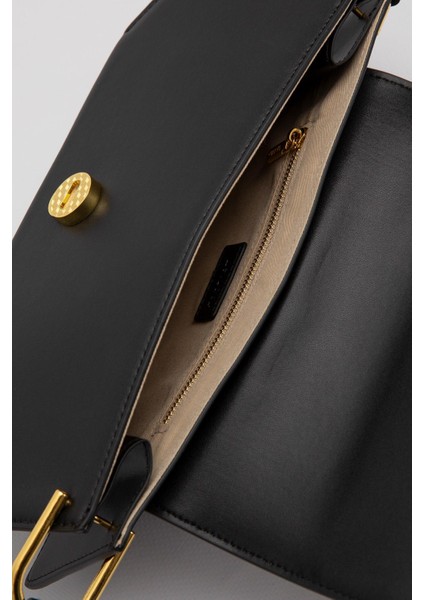 Siyah Oval Gold Aksesuarlı Omuz Çantası modelleri