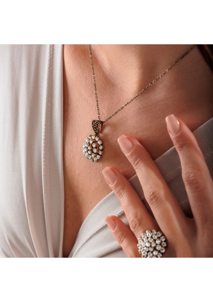 Mega Işıltı Kadın 3'lü Takı Seti Küpe Kolye Yüzük Takım Bakır El Yapımı Kristal Taşlı Kararma Yapmaz Kutulu modelleri