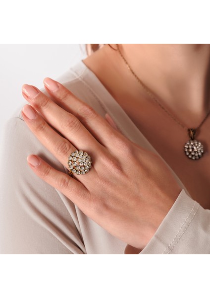 Mega Işıltı Kadın 3'lü Takı Seti Küpe Kolye Yüzük Takım Bakır El Yapımı Kristal Taşlı Kararma Yapmaz Kutulu fırsatları