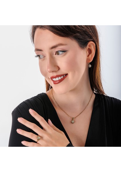 Minimal Gül Kadın 3'lü Takı Seti Küpe Kolye Yüzük Takım Bakır El Yapımı Kristal Taşlı Kararma Yapmaz Kutulu