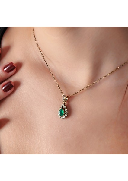 Mini Su Damlası Yeşil Kadın 3'lü Takı Seti Küpe Kolye Yüzük Takım Bakır El Yapımı Kristal Taşlı Kararma Yapmaz Kutulu modelleri