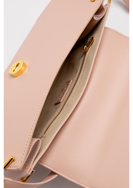Pembe Oval Gold Aksesuarlı Omuz Çantası modelleri