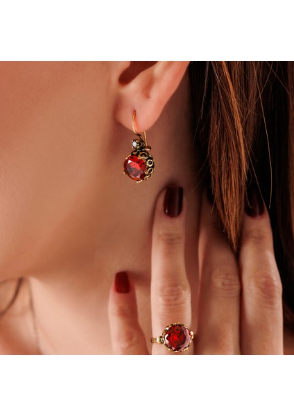 Mistik Işıltı Bordo Kadın 3'lü Takı Seti Küpe Kolye Yüzük Takım Bakır El Yapımı Zirkon Taşlı Kararma Yapmaz Kutulu fiyatları