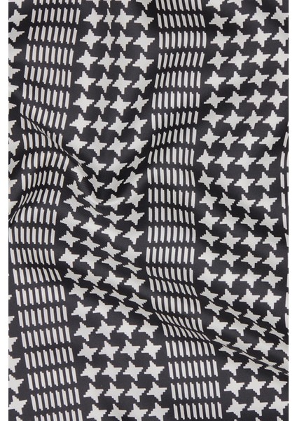 Kazayağı Desenli Tivil Ipek Eşarp 40718-SIYAH fiyatları