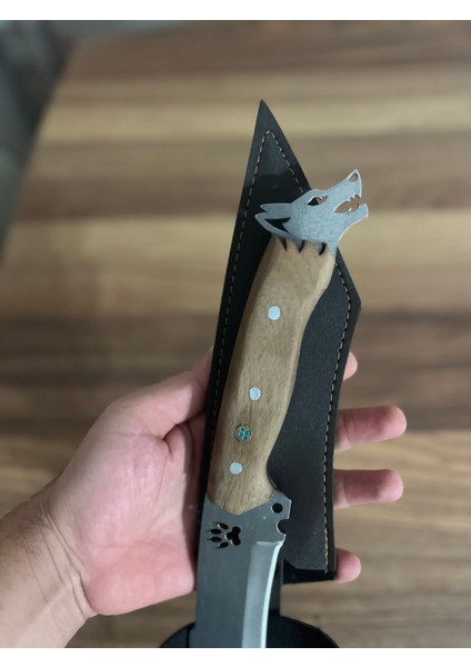 Kurt Başlı Avcı ve Kamp Bıçağı modelleri