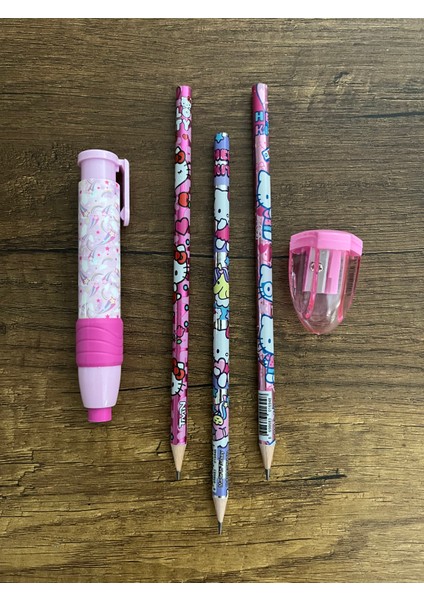Hello Kitty Kırtasiye Seti 1 Adet Otomatik Silgi 3 Adet Kurşun Kalem 1 Adet Kalemtıraş Okul Set modelleri