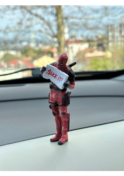 Yazılı Deadpool Süper Kahraman Figürü Biblo Araba Torpido Aksesuar Araç Içi Aksesuar Süslemeler modelleri