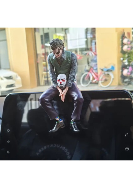 Joker Figür Araba Torpido Aksesuarı Oturan Maskeli Joker Model Ev Dekorasyon Oyuncak Hediyelik Eşya modelleri