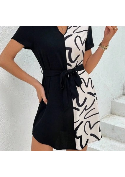 Kadın Kısa Kollu V Yakalı Çift Renkli Desenli Beli Kuşaklı Atlas Elbise fırsatları