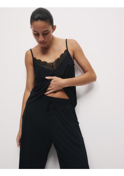 Dantel Detaylı Geniş Paça Pijama Altı