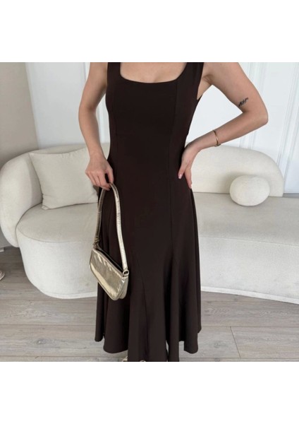 Irt Dekolteli Kolsuz Uzun Elbise Kahverengi